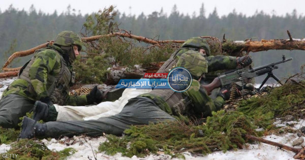 عائلة تذهب للتنزه لتجد نفسها محاصرة بالجنود