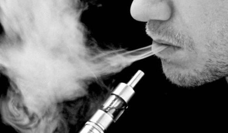 الشيشة الالكترونية أو الڨيب vape ..  هل هي أقل ضررًا من الشيشة العادية؟