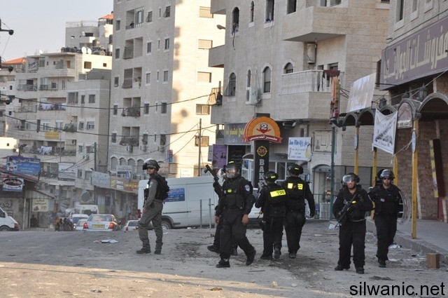 قوات الاحتلال تطلق النار تجاه شاب فلسطيني أمام حاجز مخيم شعفاط بالقدس المحتلة