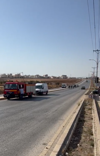 بالفيديو… إصابات بحادث تدهور وتصادم عدد من المركبات على طريق شارع البتراء بإربد