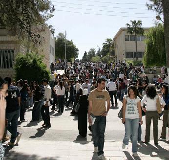 جديد "التوفل" قبل انطلاق الفصل الجامعي