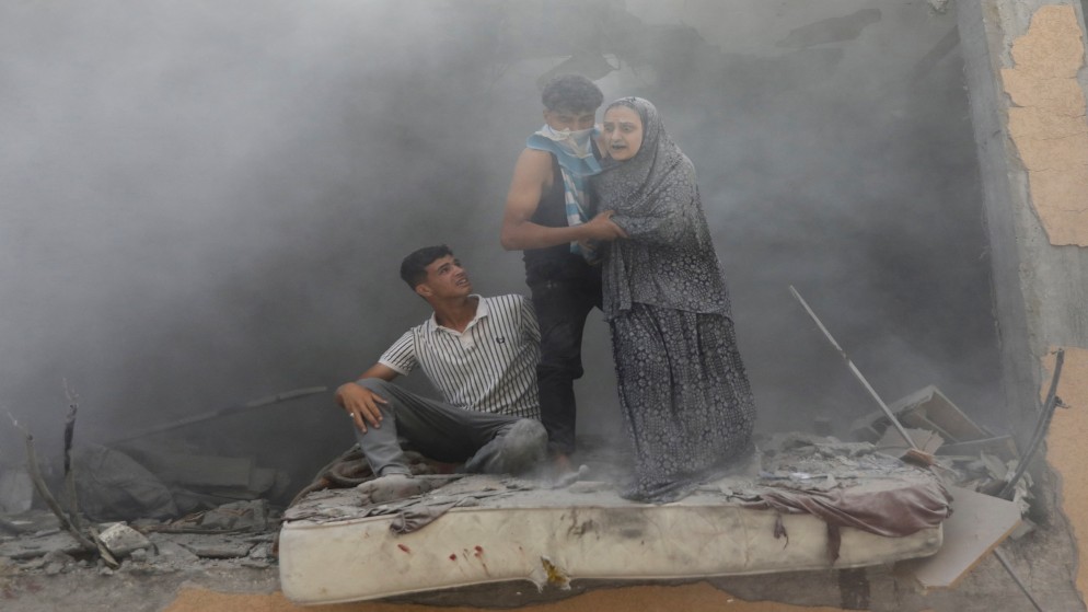 9 شهداء بينهم 6 أطفال بقصف منزل في مخيم البريج وسط قطاع غزة