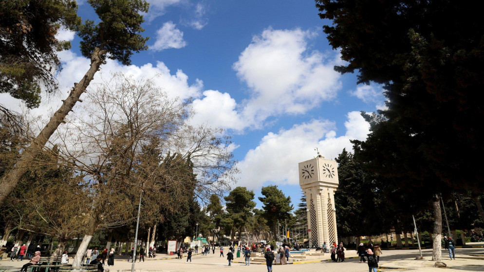 الحكومة: ضمانات قانونية تمنح الشباب حق ممارسة الأنشطة الحزبية في الجامعات