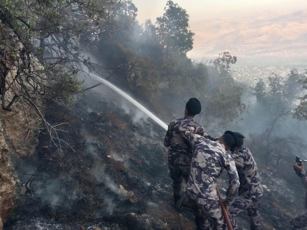 الدفاع المدني يتعامل مع 170 حريقا للغطاء النباتي خلال 24 ساعة