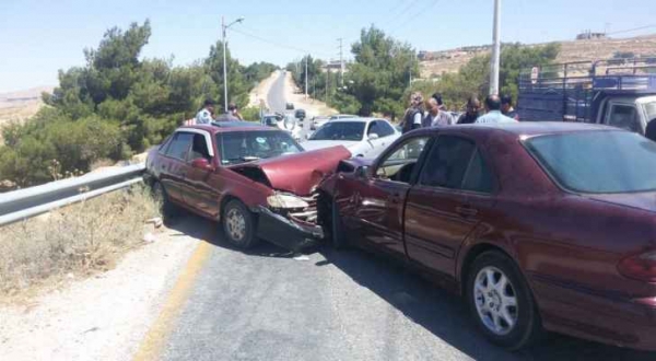 7 اصابات بحادث مروري في عمان واحتراق مركبة على طريق البحر الميت