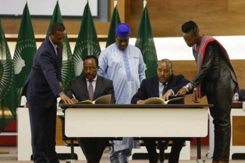 طرفا النزاع في إثيوبيا يوقعان اتفاقا لبدء تنفيذ الهدنة
