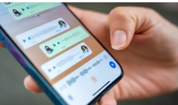 ميزة ثورية ..  واتساب يحوّل الرسائل الصوتية إلى نص مكتوب