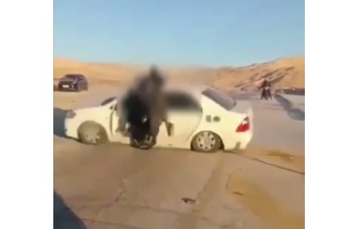 بالفيديو ..  حادث تصادم مروع بين مركبة ودراجة نارية في البحر الميت