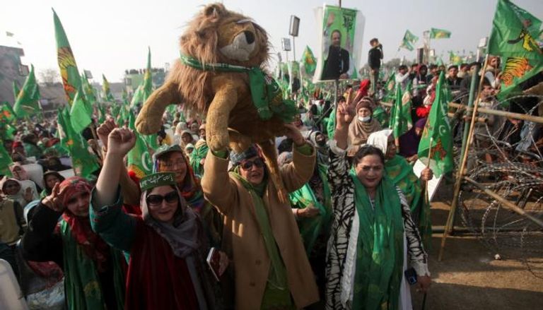 "الباذنجان" يفسد المنافسة في انتخابات باكستان؟