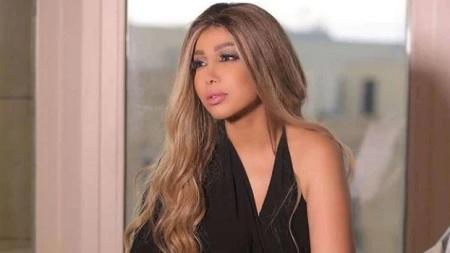 الفنانة اليمنية أروى تكشف سبب البكاء على الهواء  ..  فيديو