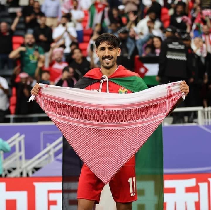 "يزن النعيمات" يتصدر منصات التواصل  ..  لاعب النشامى يكشف عن نفسه في الآسيوية 