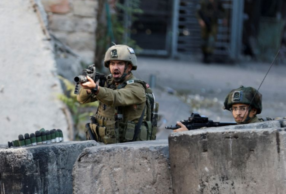  إصابة 46 فلسطينيا باقتحام الاحتلال لمخيم عسكر