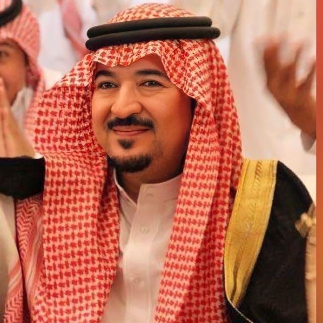 نجل خالد سامي بصورة جديدة مع والده وتعليق مؤثر عن حالته: "الله يهونها علينا"