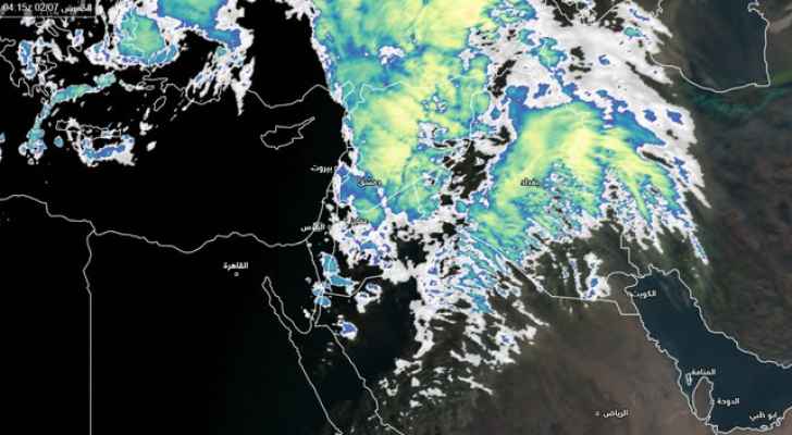 الحالة الجوية لصباح الخميس: استمرار تأثر المملكة بغيوم ماطرة 