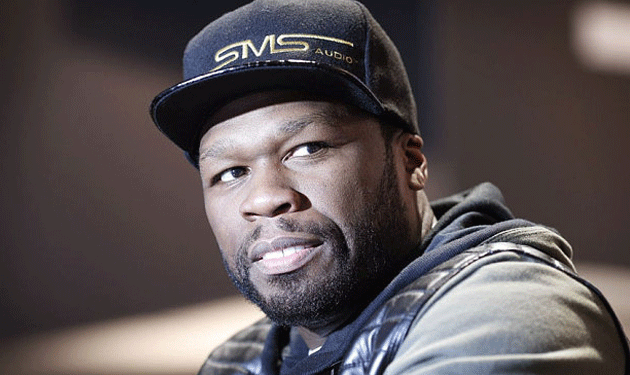 صور المغني "50 Cent" يسبح بين الدولارات تقوده إلى قاعة المحكمة!