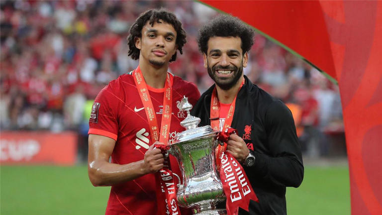 أرنولد يختار محمد صلاح كأفضل لاعب زامله في ليفربول ..  ويوضح السبب