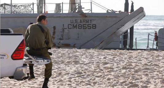 الجيش الأميركي يعلن جنوح 4 سفن تابعة له قرب رصيف غزة العائم