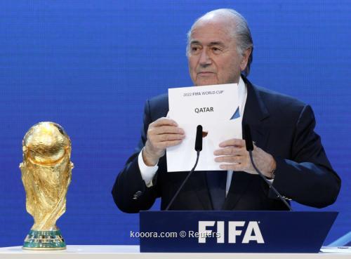 بلاتر يؤكد أن قطر المكان المناسب لاستضافة كأس العالم 2022