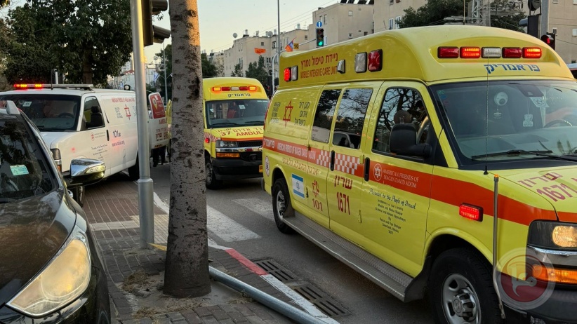 عملية طعن في كرمئيل شمال إسرائيل  ..  ثلاث إصابات خطيرة وتحييد المنفذ - فيديو 