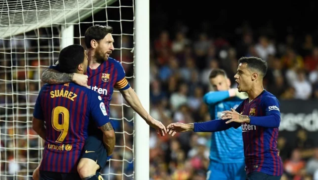 برشلونة يواصل الترنح في الليجا ويتعادل مع فالنسيا