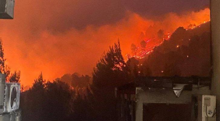 صحيفة عبرية: يوم صعب للغاية والشمال يحترق فعليا