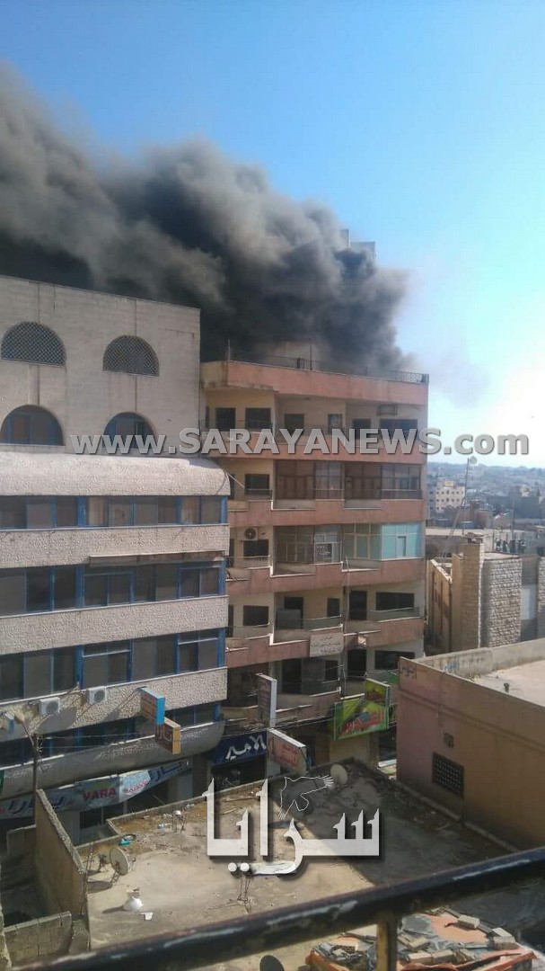 بالفيديو والصور  ..  اندلاع حريق كبير في احد المطاعم وسط مدينة اربد