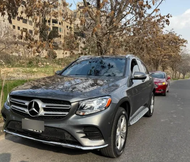 للبيع المستعجل بداعي السفر GLC300 2018 