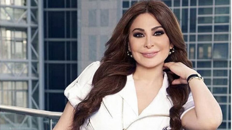 إليسا تلغي منصة "واتس آب"