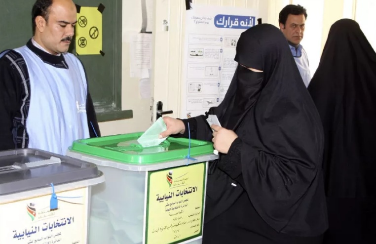 حراك انتخابي ينهي «الدور التقليدي» للمرأة في المزار الجنوبي