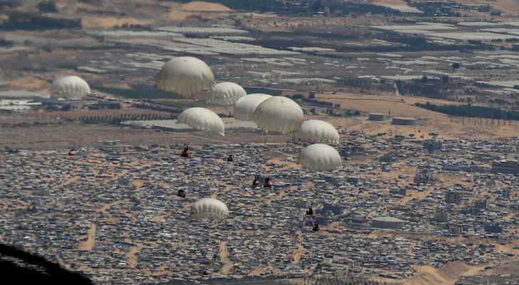 القوات المسلحة الأردنية تنفذ إنزالين جويين لمساعدات على جنوب قطاع غزة