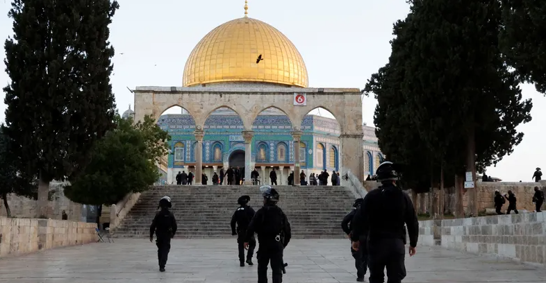 حماس: الانفجار قادم ردا على أية قيود "إسرائيلية" في المسجد الأقصى خلال رمضان