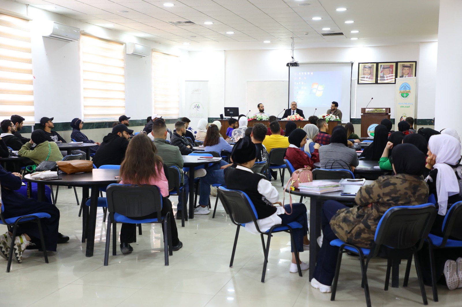 شؤون طلبة الزرقاء تنظم ورشة عن دور الشباب الجامعي في المشاركة السياسية