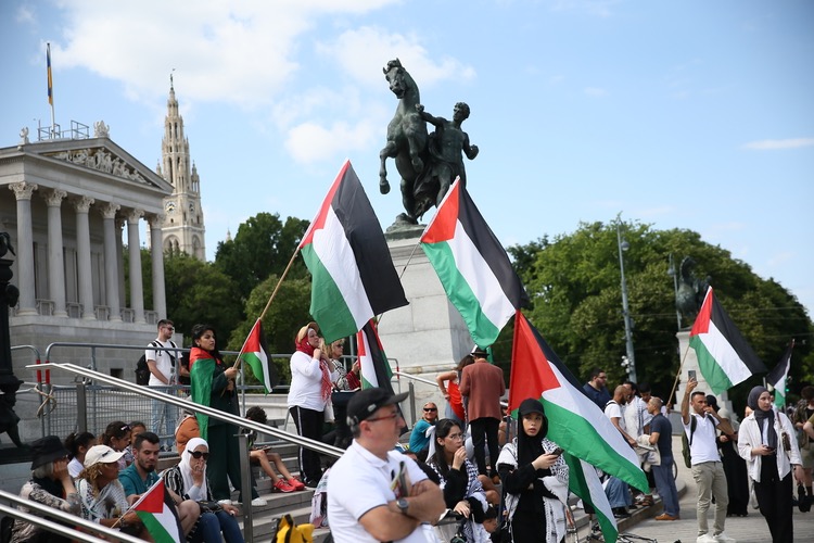 تظاهرات في مدن عالمية تنديدا باستمرار عدوان الاحتلال على غزة