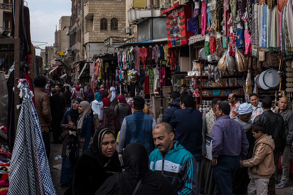 الطبقة الوسطى في العالم تتلاشى بسبب "فيروس العصر"