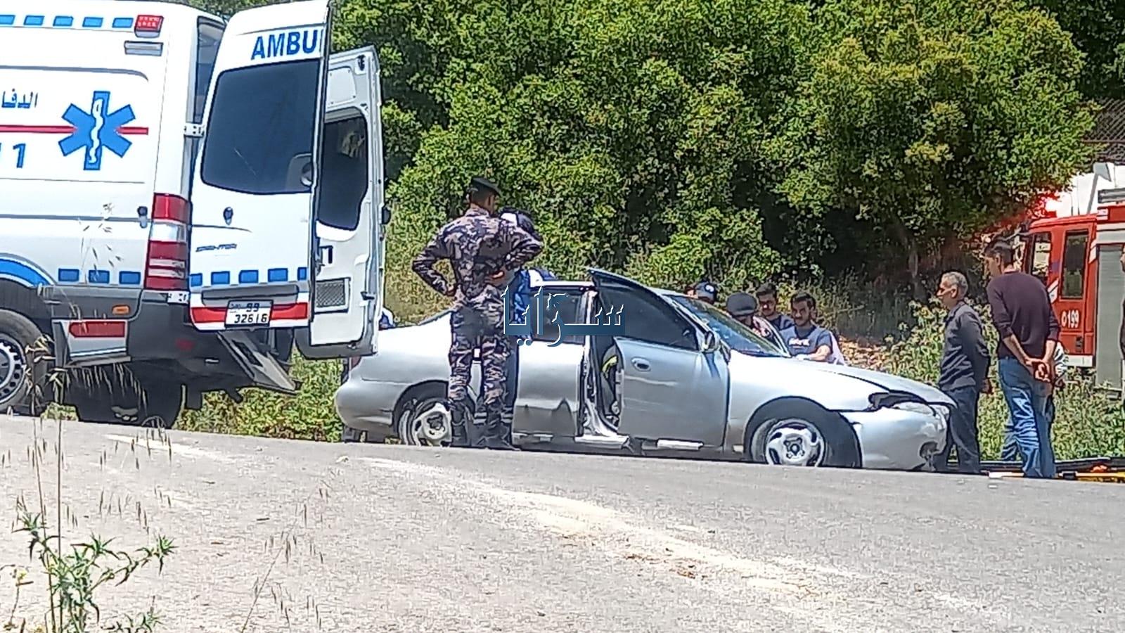 بالصور  ..  اصابة مواطن بحادث تدهور مركبة في عجلون 