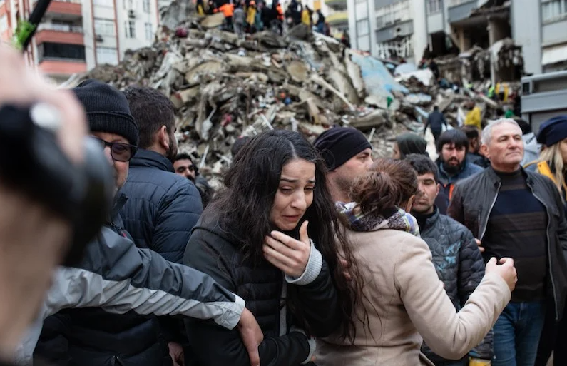 زلزال تركيا  ..  أكثر من 4425‬ وفاة في سوريا وتركيا وعمليات الانقاذ مستمرة