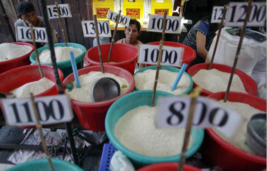 اعتقال مسؤولين من سلاسل متاجر كبيرة في ميانمار بسبب بيع الأرز بأسعار مبالغ فيها