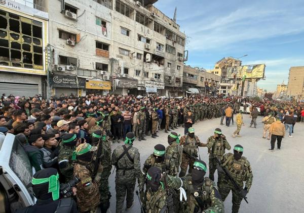 اسرائيليون عندما شاهدوا المقاومين في غزة: ماذا كان يفعل جنودنا؟